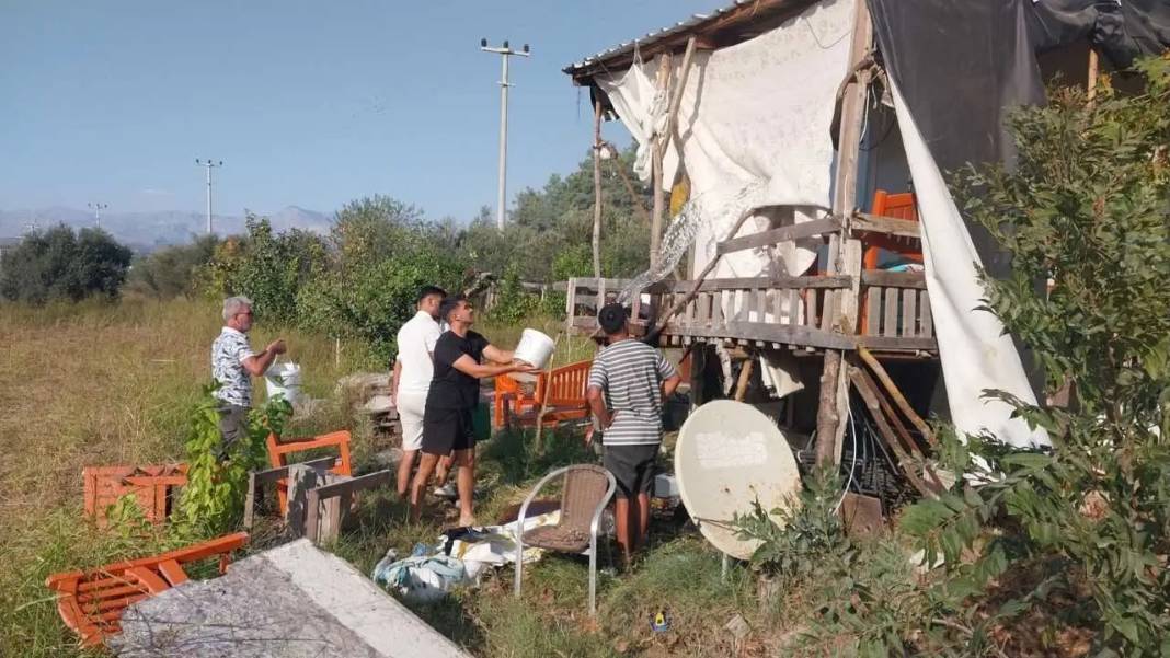 Manavgat’ta Korkutan Yangın Kontrol Altına Alındı! 2
